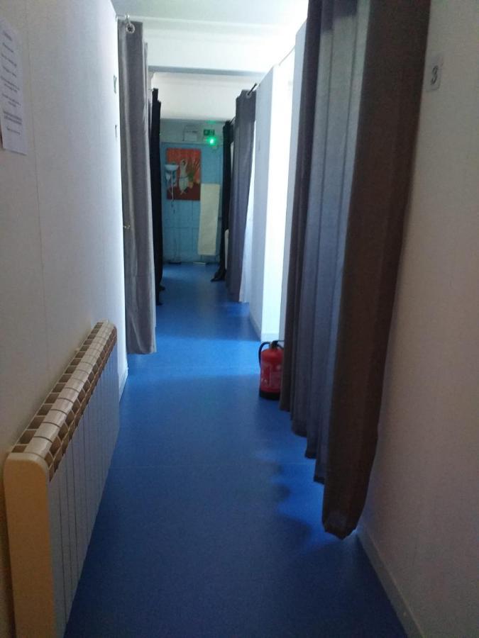 The Queens Hostel Лондон Екстериор снимка